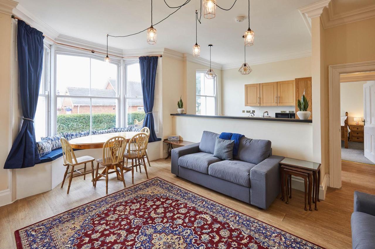 스카버러 Ground Floor At The Old Vicarage 아파트 외부 사진